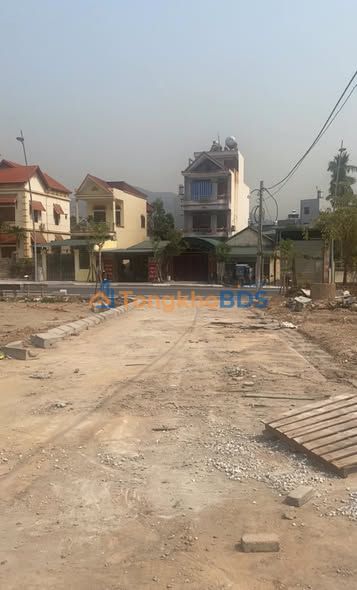 Đất nền Khu phố 8 Thanh Sơn 108m² hơn 2 tỷ - Đường to ô tô