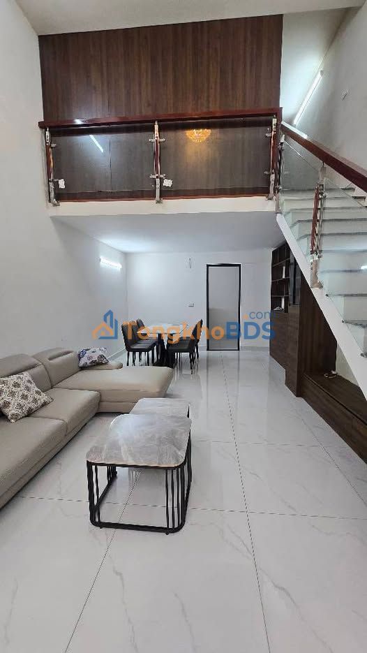 Nhà Vĩnh Hưng 56m² - 2 Tầng, 3 Ngủ, Sân Rộng - Giá 4.1 Tỷ