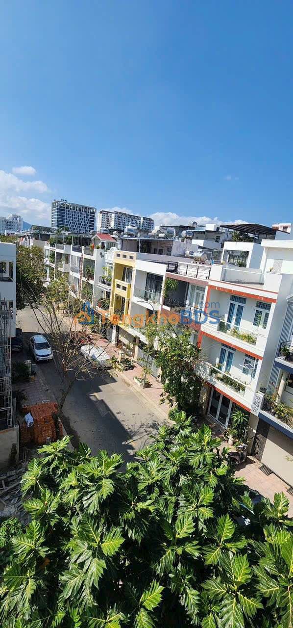 Nhà 3,5 tầng số 14 Ninh Hòa 100m² 9,5 tỷ - Ô tô vào nhà