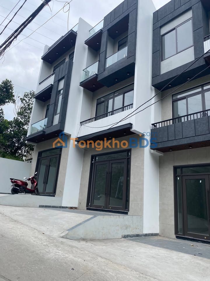 Townhouse Lideco Giai doan 2 Ha Long 3.4 ty - Vi tri dac dia