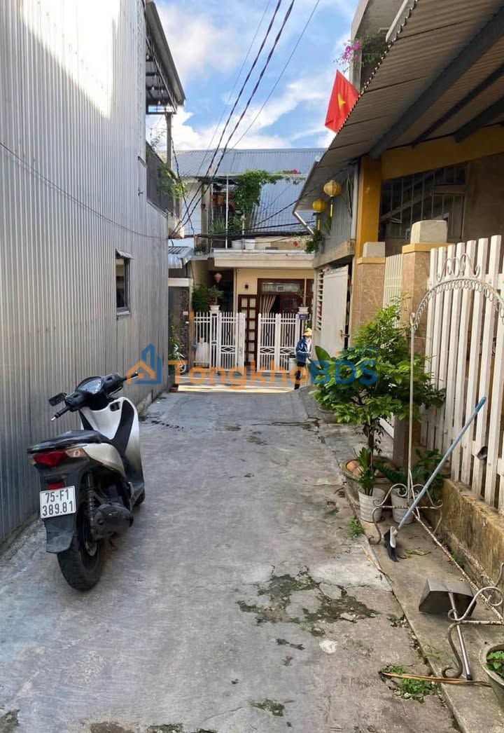 Nhà 3 Tầng Kiệt 227 Trần Phú, Huế - 60m², 3PN, Sổ Hồng Hoàn Công