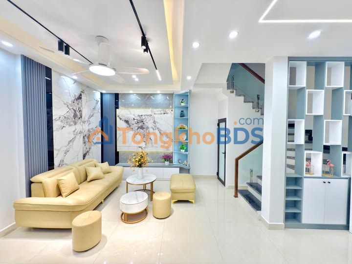 Nhà phố Phạm Hữu Điều 40m² 3.35 tỷ - Ô tô vào tận nhà