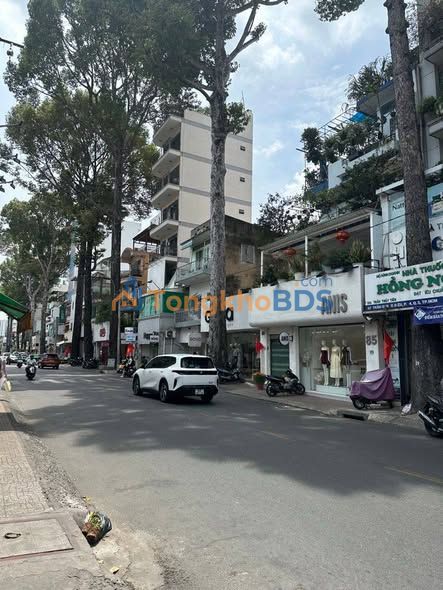 Nhà Trần Quang Diệu Q3 24m² 6 tỷ - Ô tô vào tận nhà