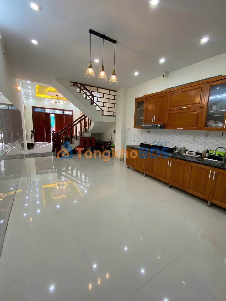 Nhà riêng Lê Hồng Phong 60m² 3,7 tỷ - Ô tô đỗ cửa sẵn