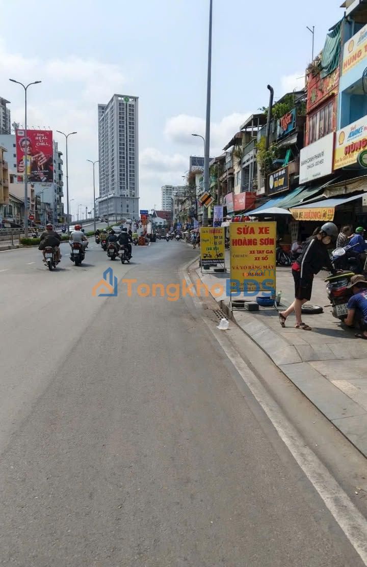 Nhà riêng Nguyễn Thái Học Q1 14m² 1,7 tỷ - Chính chủ