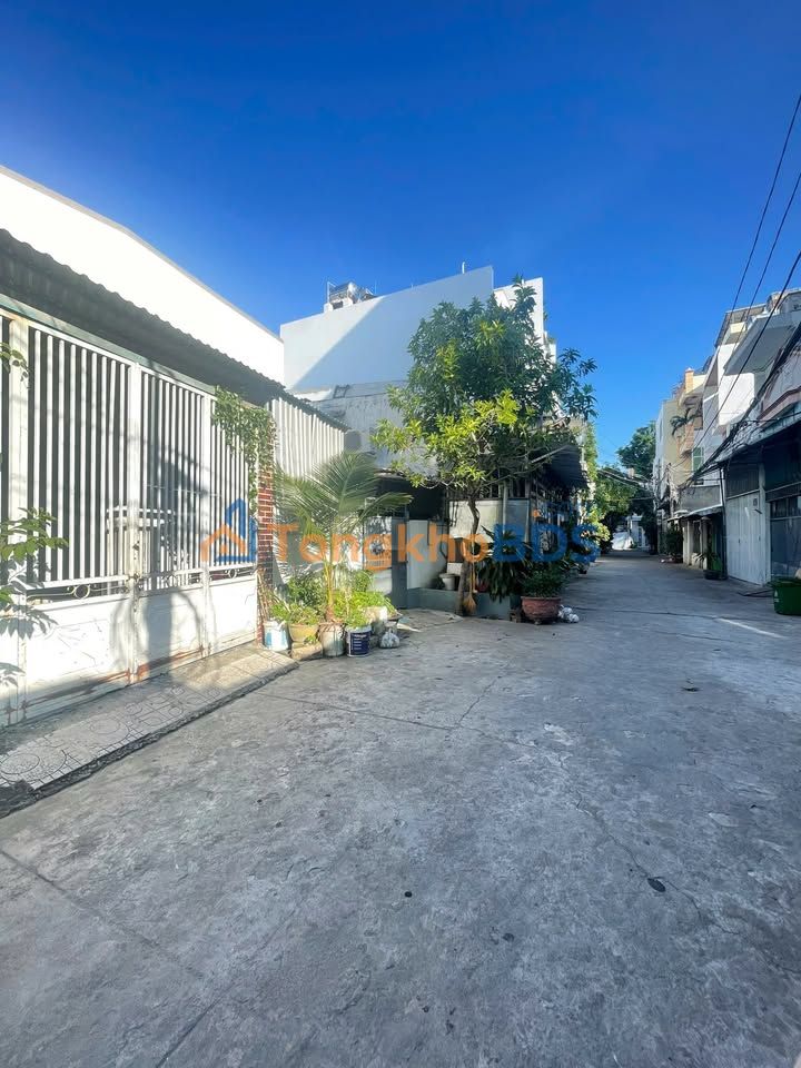 Nhà phố Nha Trang 187m² 18.7 tỷ - Mặt tiền kinh doanh