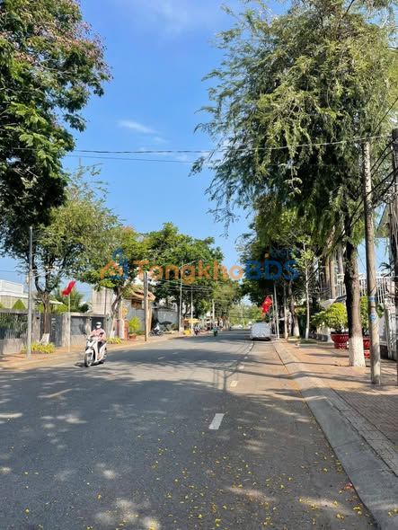 Nhà mặt tiền Trần Thị Nhượng 84m² 5.2 tỷ - Chính chủ