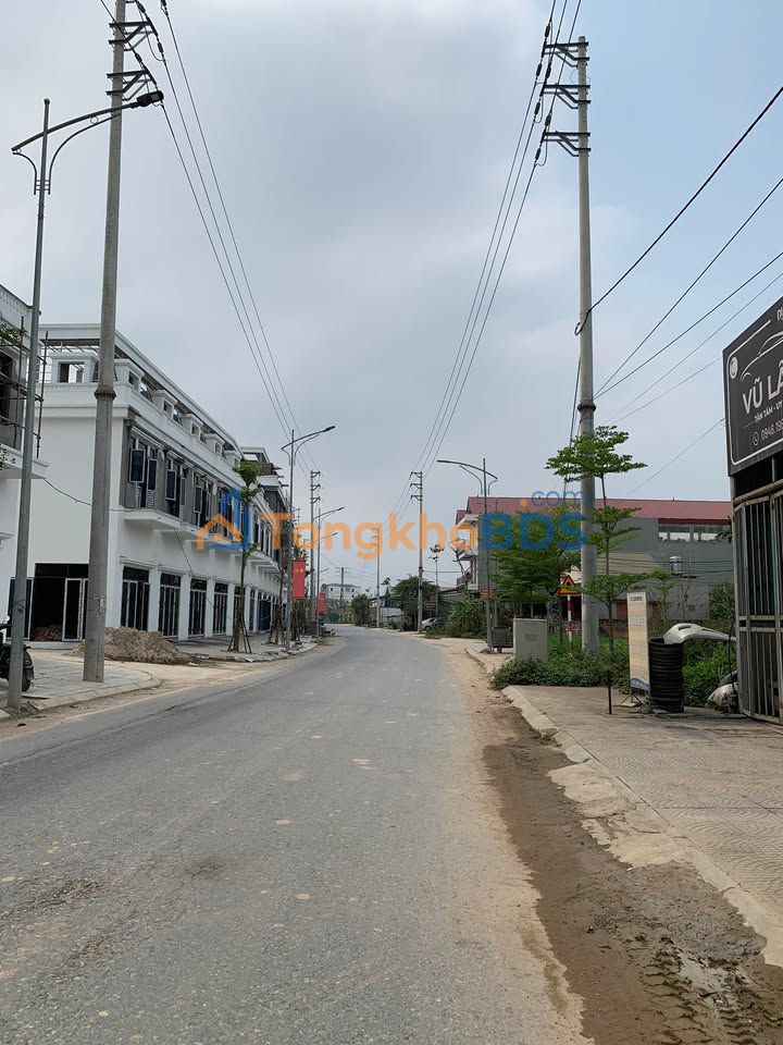 Đất nền Cẩm Khê 124m² full thổ, đối diện chợ Mới - Sổ đỏ chính chủ