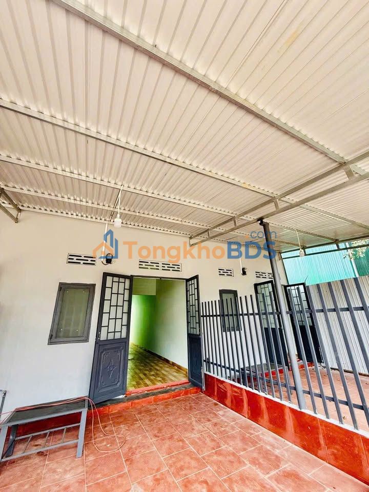 Nhà nguyên căn Y Moan Buôn Ma Thuột 3.3 triệu - Ở ngay