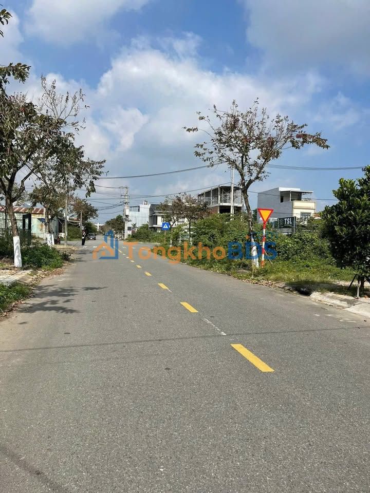 Đất Nền 100m² Hòa Quý - Sát Ngã Tư, Song Song Võ Chí Công