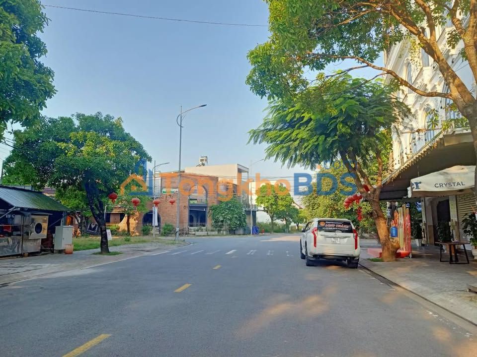 Đất nền Lạc Long Quân Quảng Ngãi 100m² 9 tỷ - Sổ đỏ chính chủ