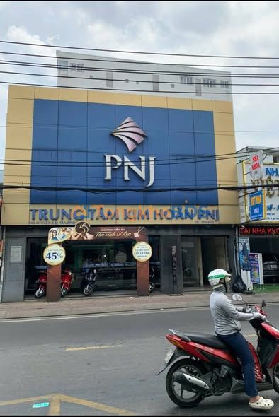 Nhà phố Âu Cơ Tân Bình 195m² 1,32 tỷ - Mặt tiền kinh doanh