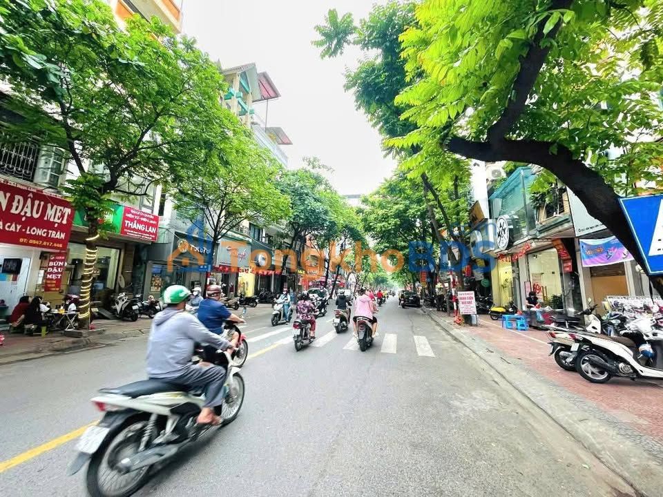 Nhà phố Ngọc Lâm Long Biên 41m² 12.2 tỷ - Mặt tiền kinh doanh