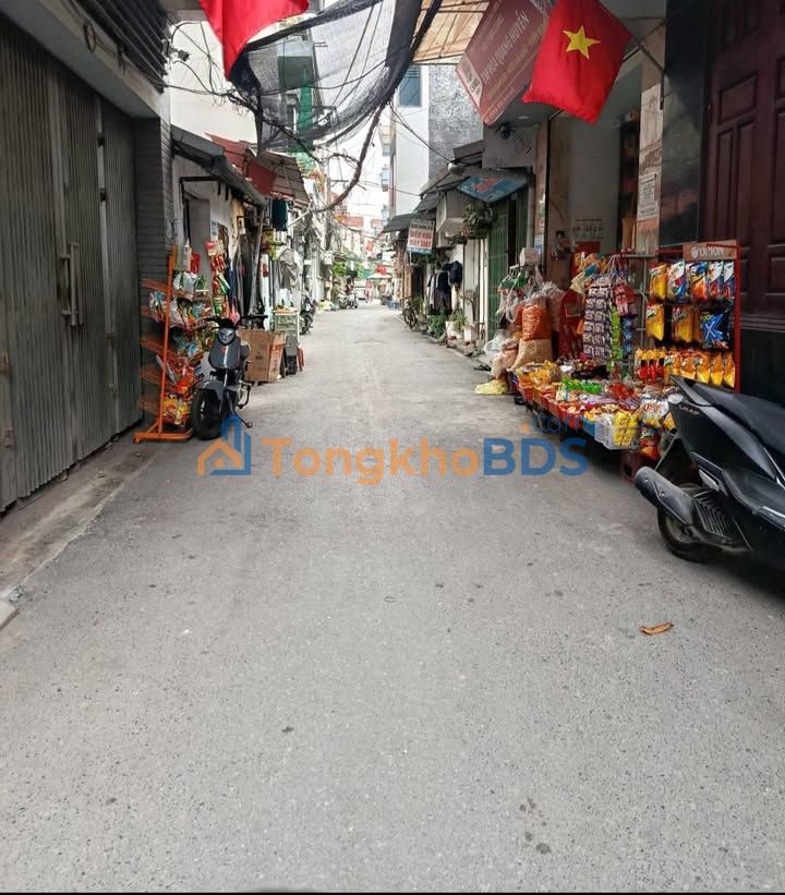 Nhà 74m² TT Yên Viên, Gia Lâm - Ô tô vào nhà, Kinh doanh tốt, Giá 7 Tỷ