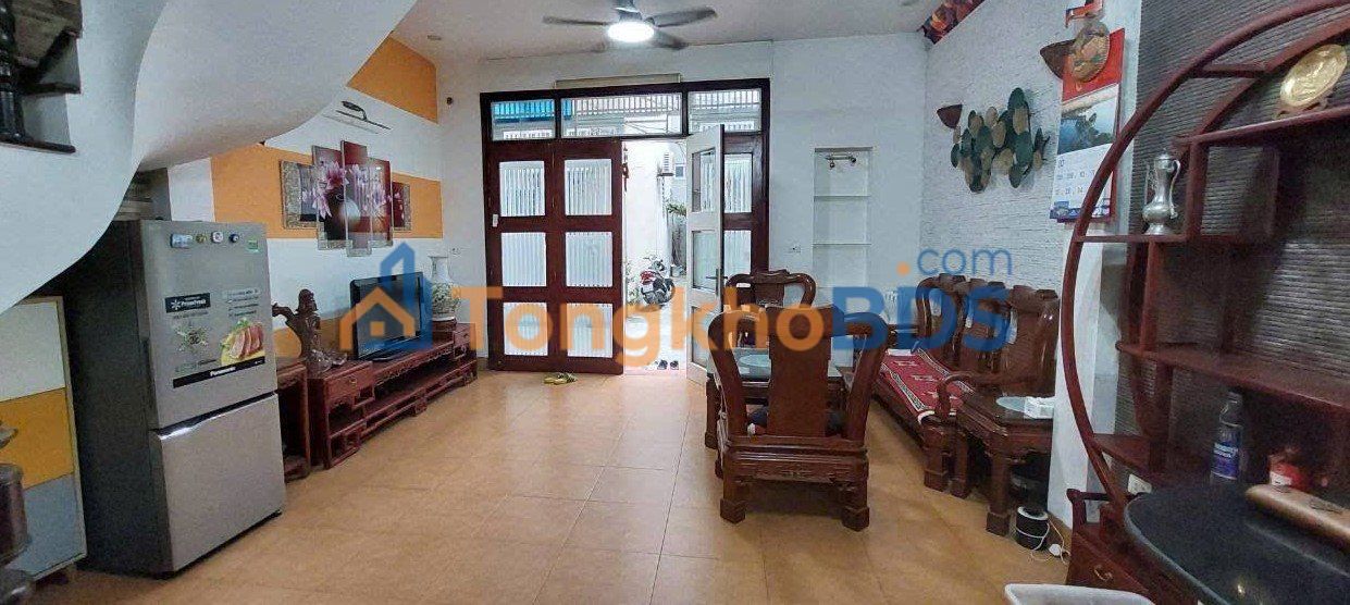 Nhà nguyên căn Ngõ 48 Ngô Gia Tự 40m² giá 10 triệu - Ô tô vào tận nhà