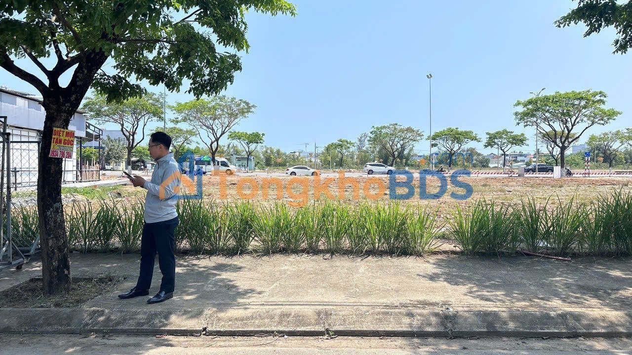 Bán đất 100m² Phạm Đình Bân, Thanh Xuân - Sổ đỏ, đối lưng Võ Chí Công