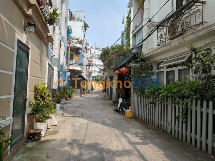Nhà riêng Hoàng Hoa Thám Lê Trực 90m² 9 tỷ - Ô tô vào tận nhà