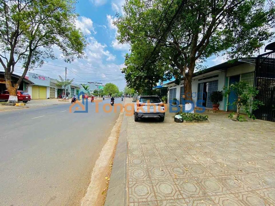 Nhà mặt tiền Tôn Thất Tùng 300m² 5 tỷ - Mặt tiền kinh doanh