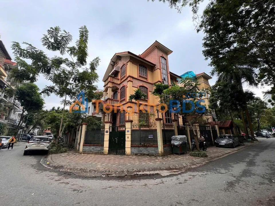 Townhouse Trung Hòa 210m² 100 tỷ - Mặt tiền kinh doanh
