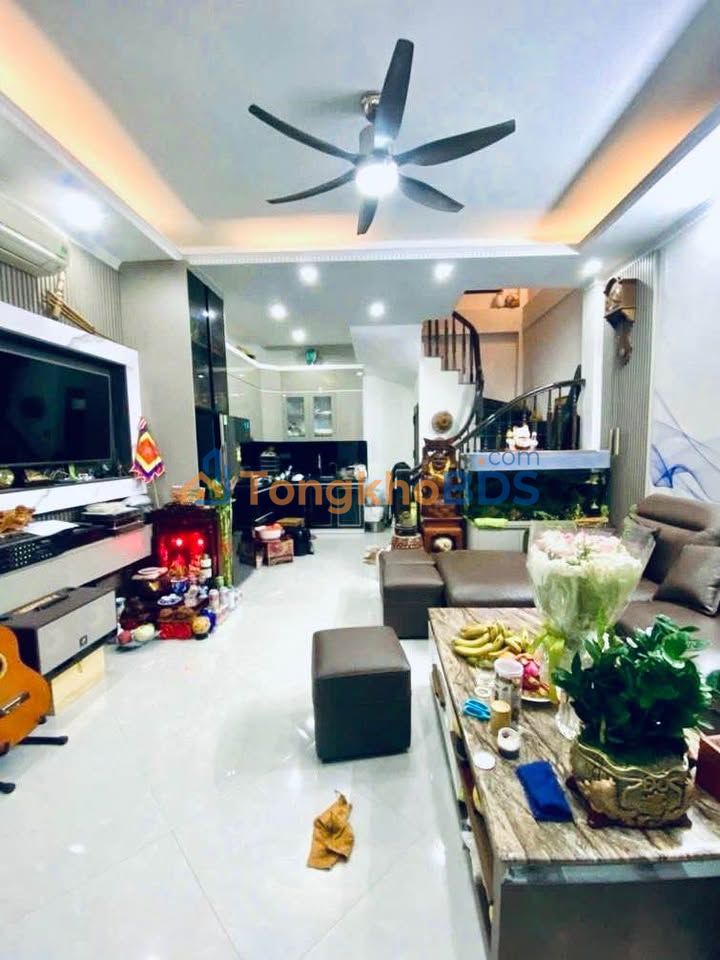 Nhà Xuân Thủy Cầu Giấy 35m² 8 tỷ - Sổ đỏ chính chủ