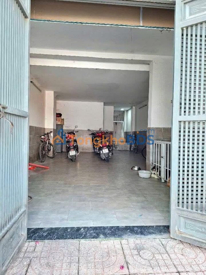 Nhà Mặt Tiền Kinh Doanh Chợ Phước Long B, 100m², 6PN, 16 Tỷ