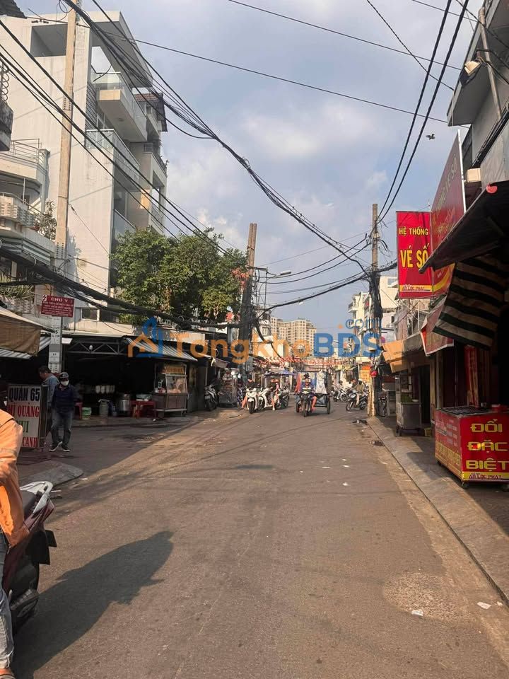 Nhà phố Phan Xích Long 33m²/7 tỷ - Mặt tiền kinh doanh