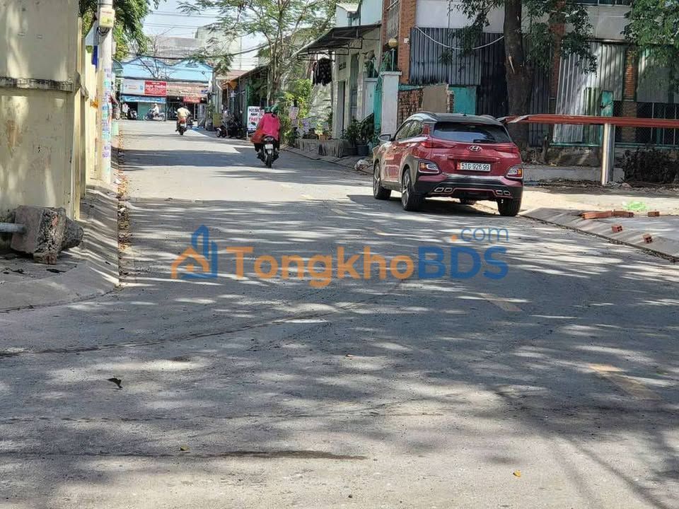 Đất nền Long Thạnh Mỹ 126m² 7.6 tỷ - Sổ đỏ chính chủ hẻm xe tải