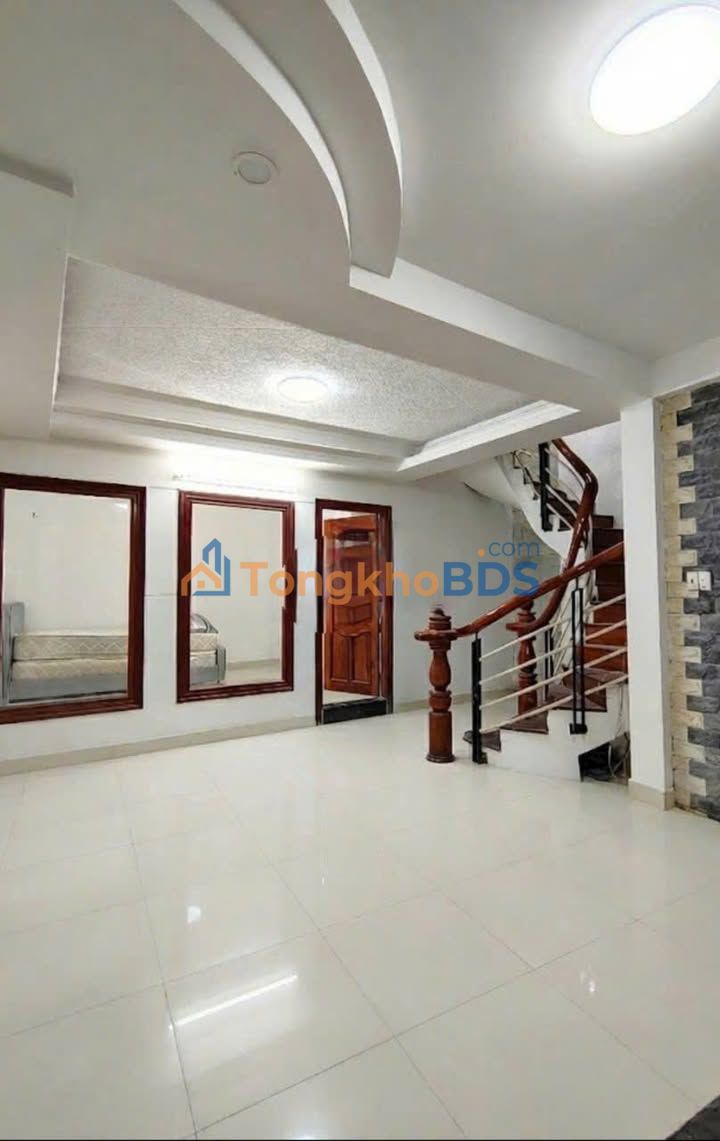 Nhà nguyên căn Quận 10 40m² 18 triệu - Sẵn sàng ở ngay