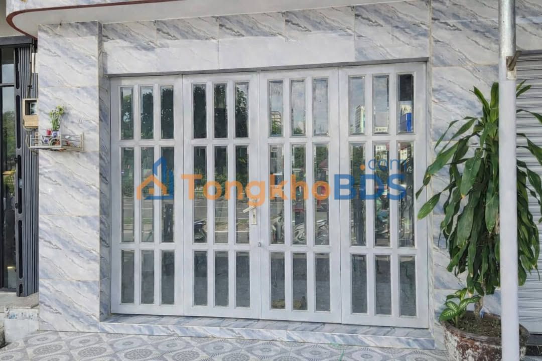 Nhà mặt tiền Nguyễn Văn Linh Q7 38m² 15tr - Mặt tiền kinh doanh