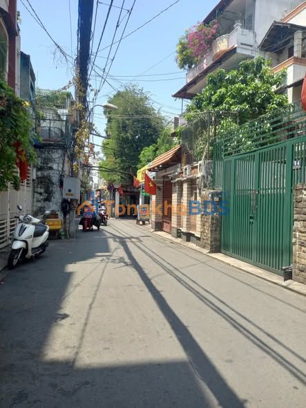 Nhà phố Phan Xích Long 140m2 24.98 tỷ - Ô tô vào tận nhà