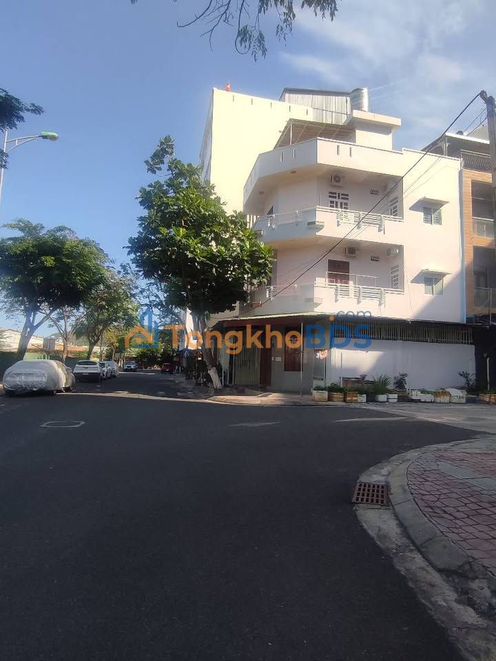 Nhà Nguyên Căn 3 Tầng Gần Biển Nha Trang - 4PN, Full Nội Thất