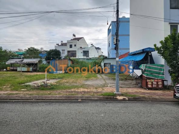 Đất nền Thủ Dầu Một Đường 4 200m² giá 6,1 tỷ - Sổ đỏ chính chủ