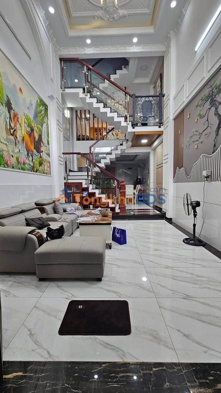 Nhà phố Hương Lộ 2 Q11 72m² giá 8.1 tỷ - Ô tô vào nhà