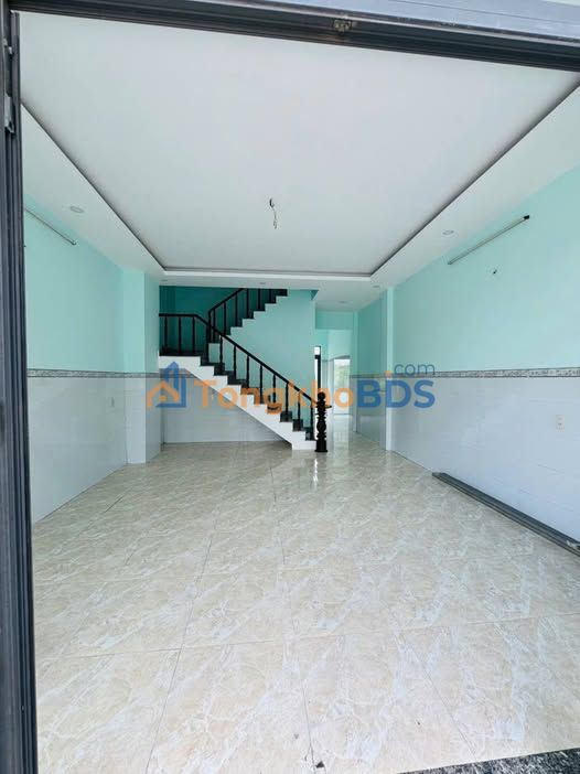 Nhà mặt tiền ĐT 743 Thủ Đức 90m2 giá 12 triệu - Sẵn sàng ở ngay