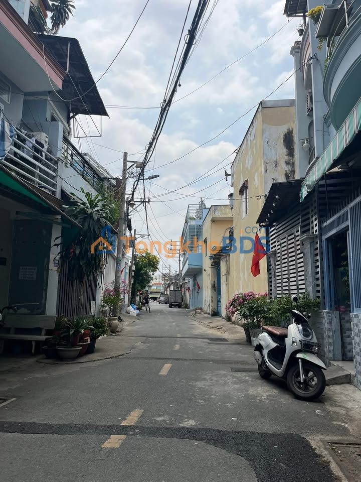 Nhà Hòa Bình - Tô Hiệu Tân Phú 52m² - Ô tô vào tận nhà