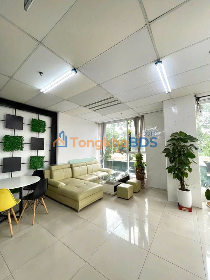 Văn phòng Duy Tân Cầu Giấy 22m² giá 3.5 triệu - Dễ dàng setup ngay