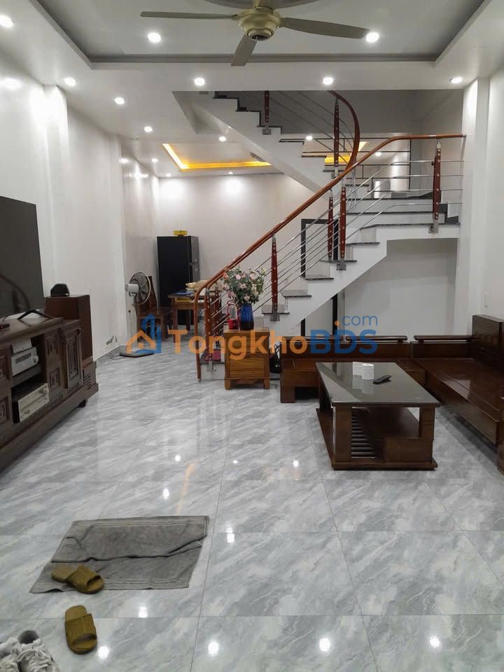 Nhà riêng Kiến An Lãm Hà 45m² 1,75 tỷ - Ô tô vào tận nhà