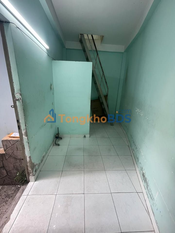 Nhà Trịnh Đình Trọng Tân Phú 11m² 3.2 triệu - Sẵn sàng ở ngay