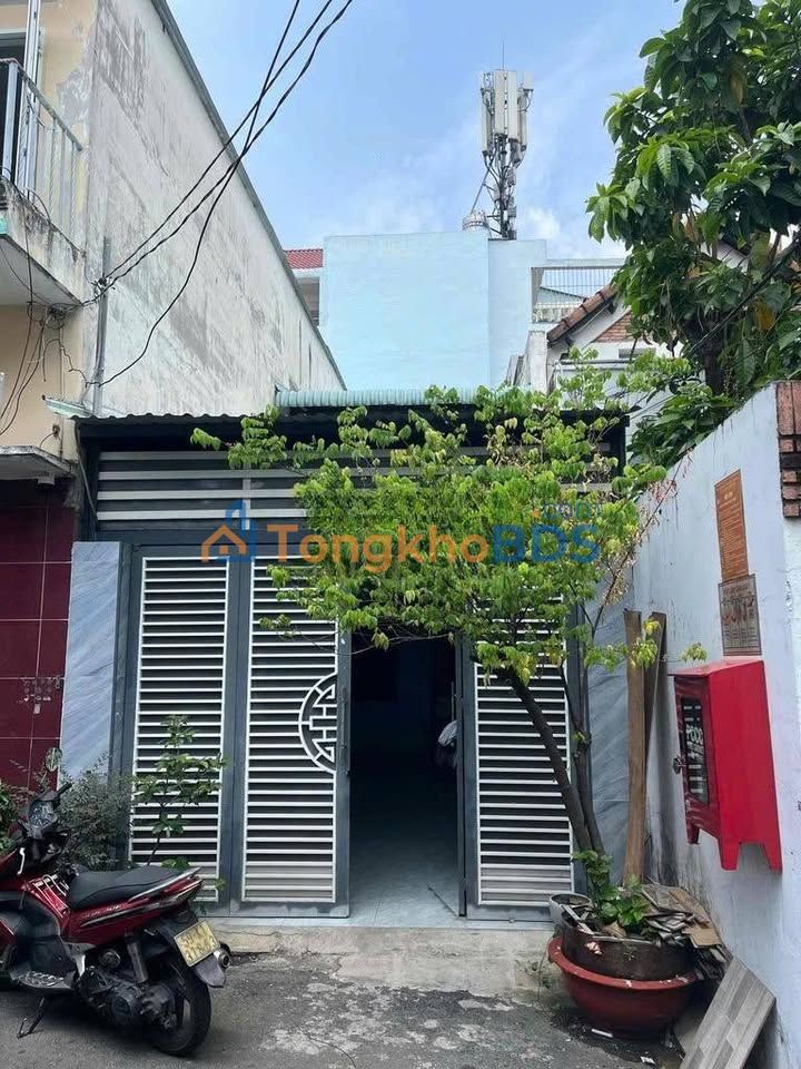 Nhà Trần Thái Tông 120m² 12 triệu - Ô tô vào nhà