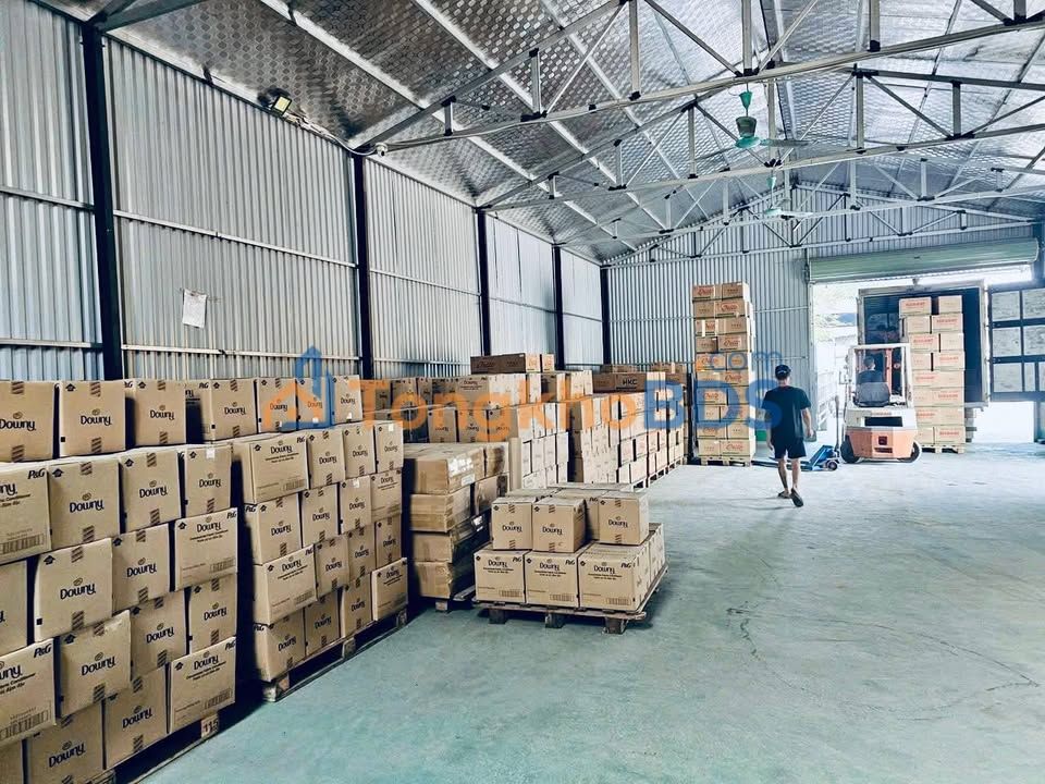 Kho Hải Bối 160m² giá 9 triệu - Container vào được