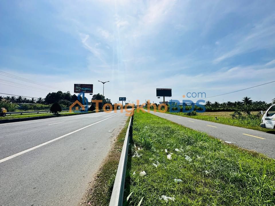 Cho thuê Đất Mặt Tiền QL1A 22.000m² - Vĩnh Long - Giá 100 Triệu/Tháng