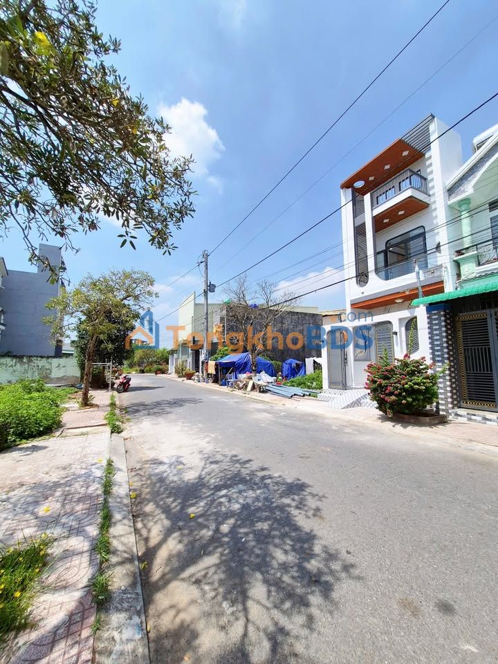 Nhà Hoàng Phúc Cần Giuộc 81m² 3,28 tỷ - Ô tô vào nhà