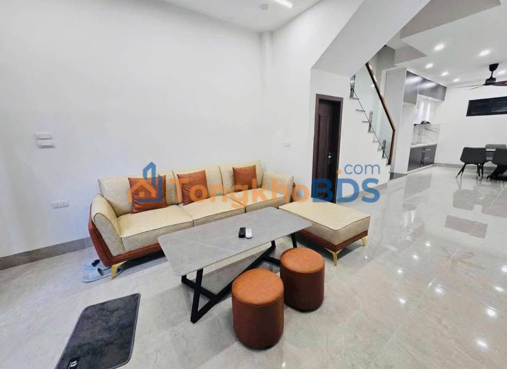 Nhà Đẹp Long Biên 55m² - 4 Tầng Full Nội Thất, Giá 8.4 Tỷ