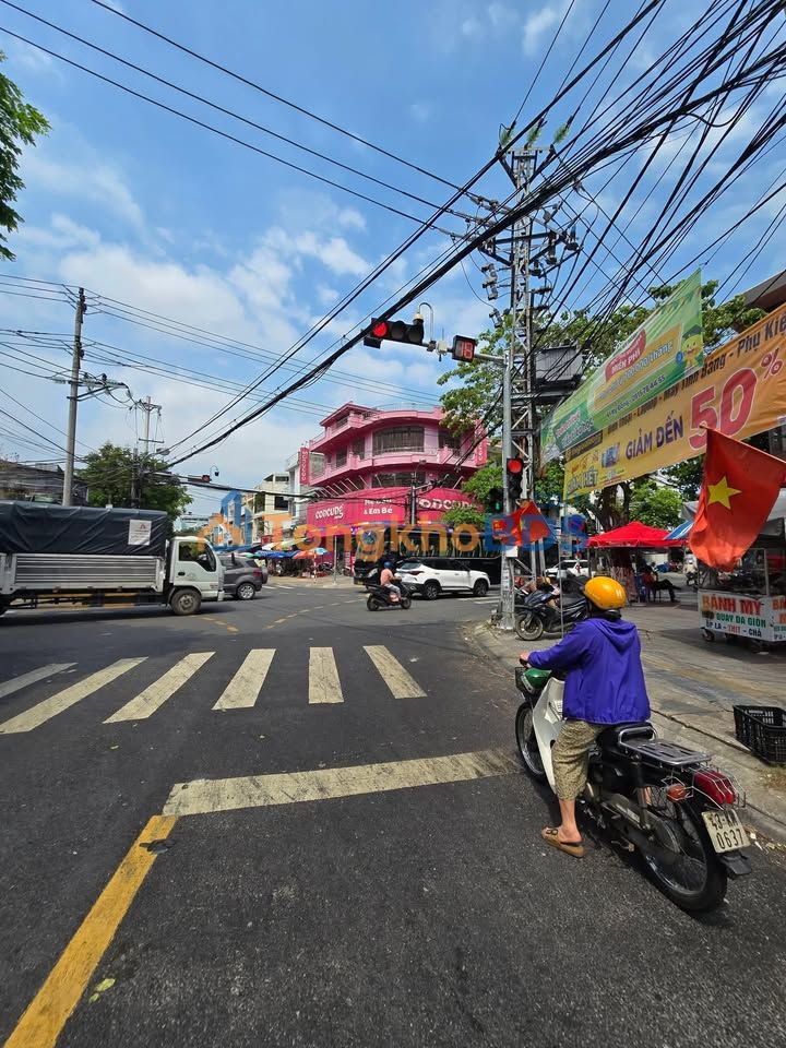 Nhà mặt tiền Kỳ Đồng Tam Kỳ 32m² 4,5 tỷ - Ô tô vào tận nhà