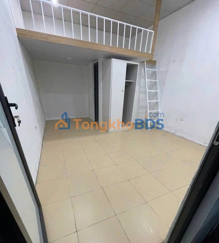 Nhà cấp 4 Nguyễn Văn Cừ 30m² 3.5 triệu - Sẵn sàng ở ngay