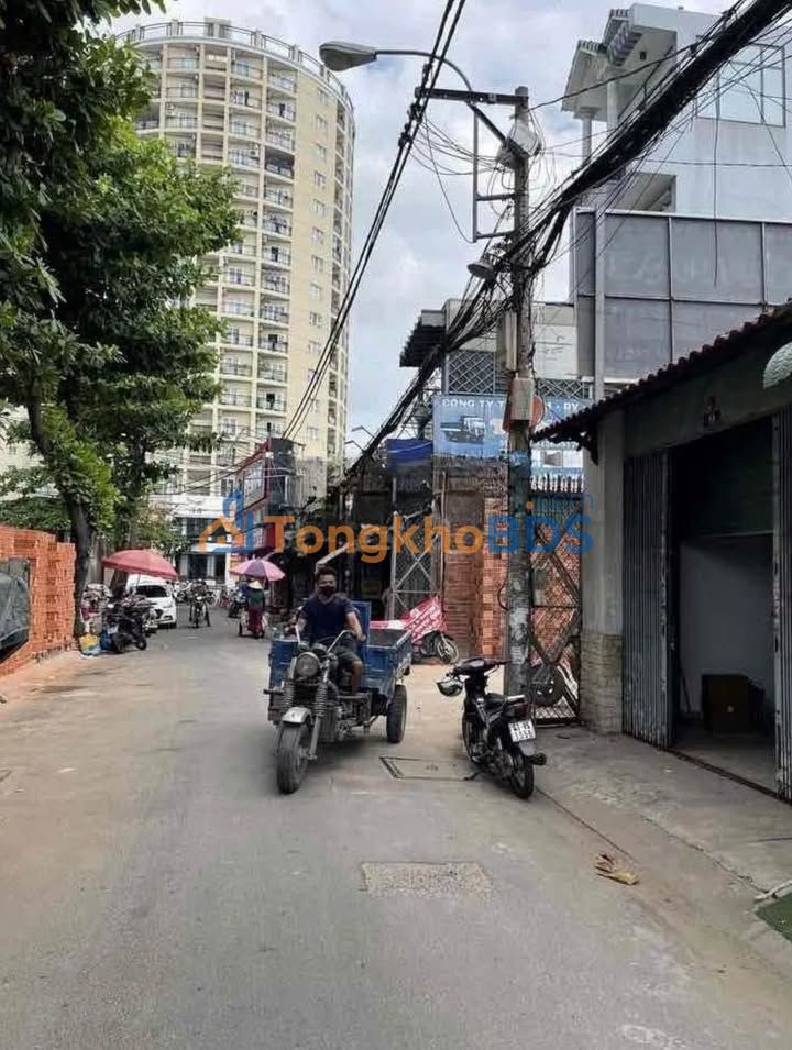 Nhà mặt tiền Tân Trụ P15 188m² 25 triệu - Giá tốt