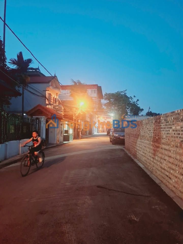 Đất thổ cư Yên Viên 100m² 7 tỷ - Sổ đỏ chính chủ