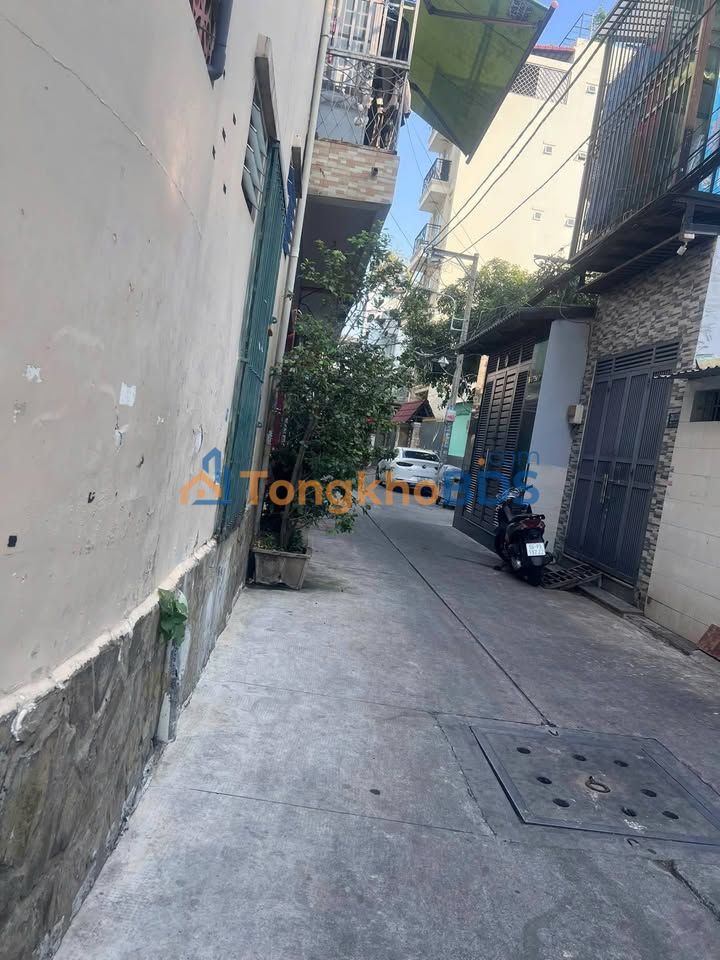 Nhà riêng CMT8 Q10 38m2 3,1 tỷ - Sẵn sàng ở ngay HXH