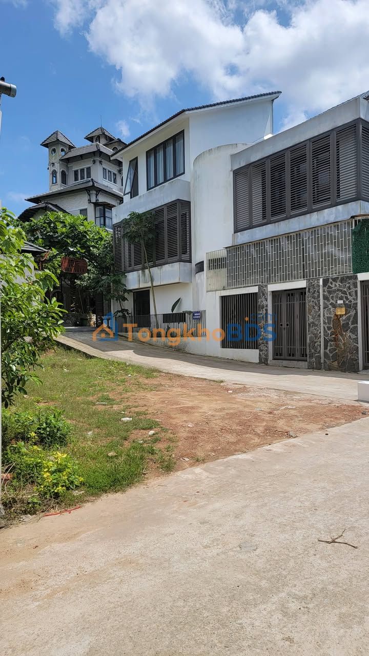 Đất nền Thủy Xuân 101m² giá 2 tỷ - Đường ô tô rộng