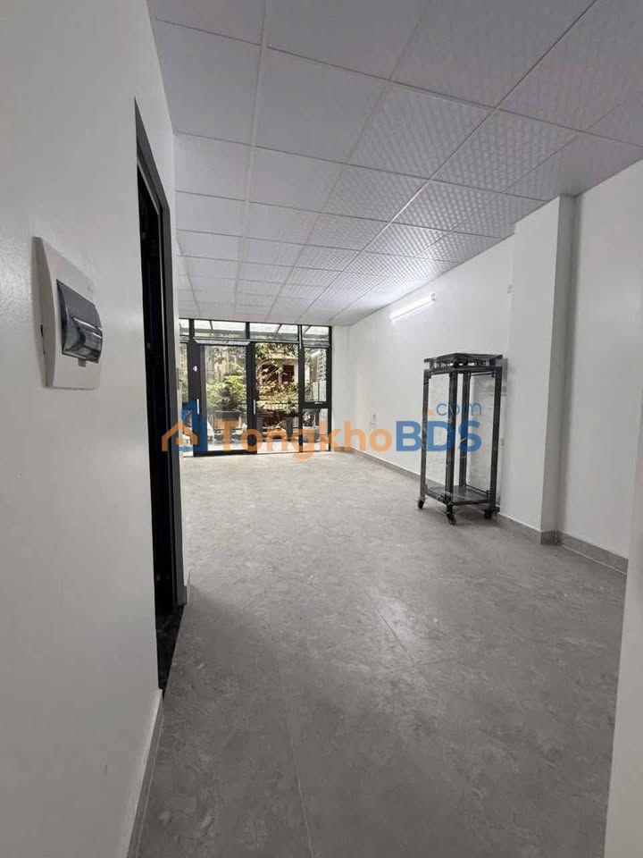 Nhà riêng Hoàng Cầu 150m² 25 triệu/tháng - Sẵn sàng ở ngay